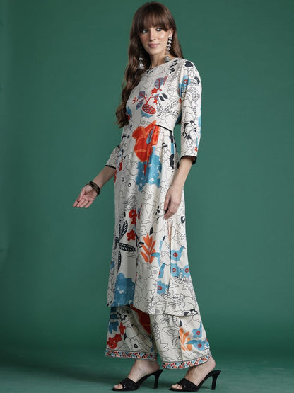 Women Floral Printed Empire Kurta with Trousers