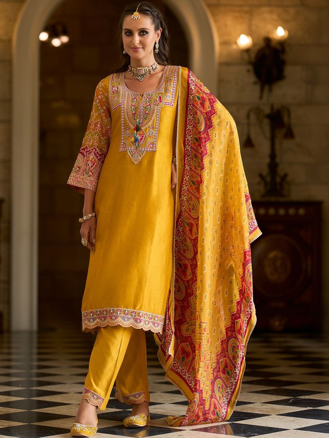 Women Ethnic Motifs Embroidered Regular Thread Work Kurta with Trousers & With Dupatta