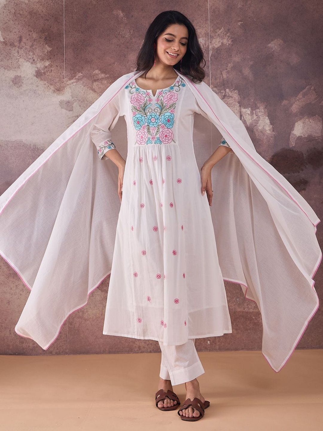 Embroidered Notch Neck Thread Work Pure Cotton Kurta With Trousers & Dupatta