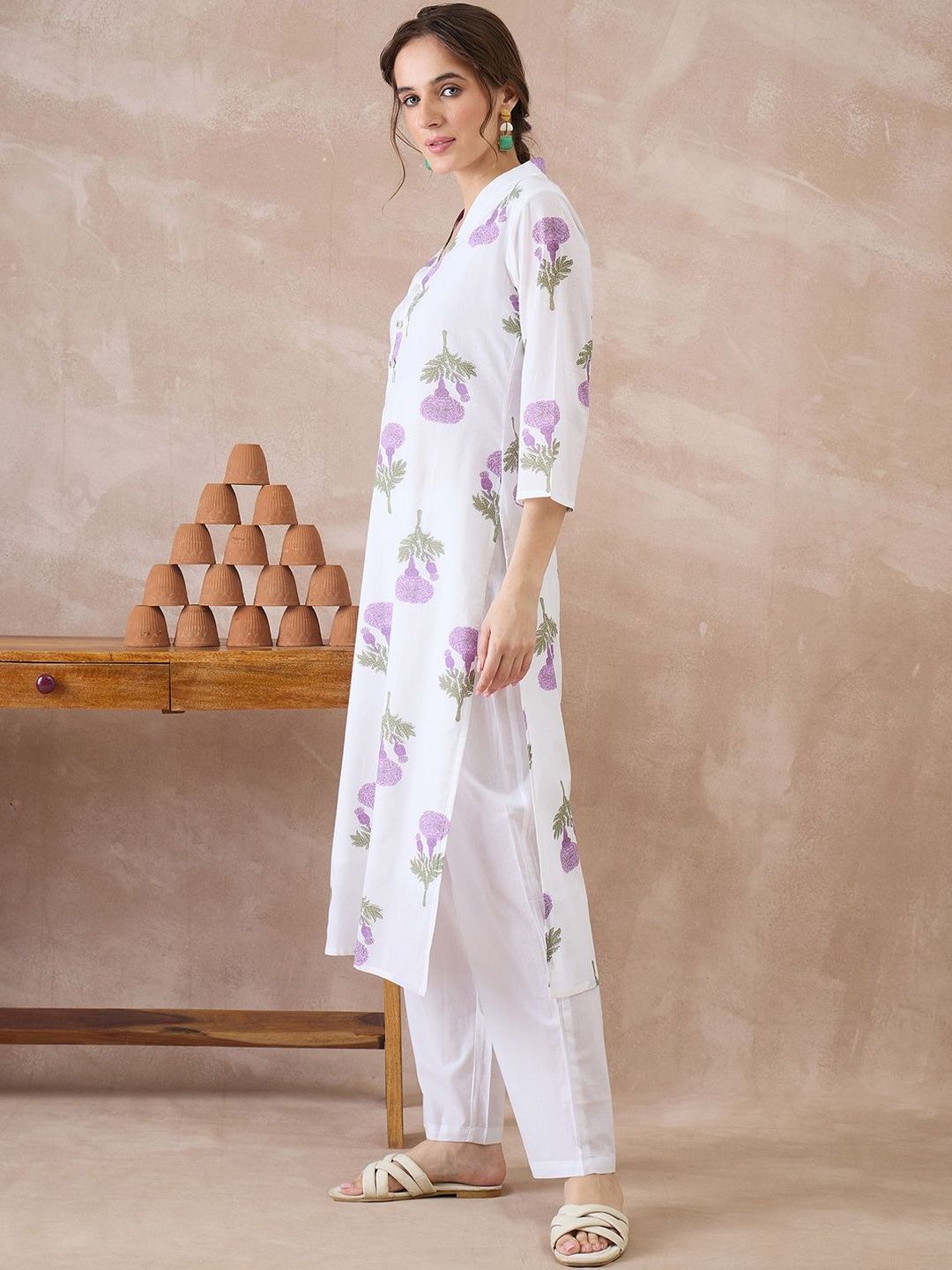 Dhiyona IE Women Floral Printed Regular Pure Cotton Kurta with Trousers