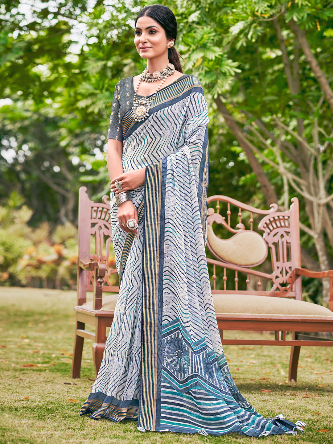 Women's Chiffon Grey Printed Designer Saree With Blouse Piece