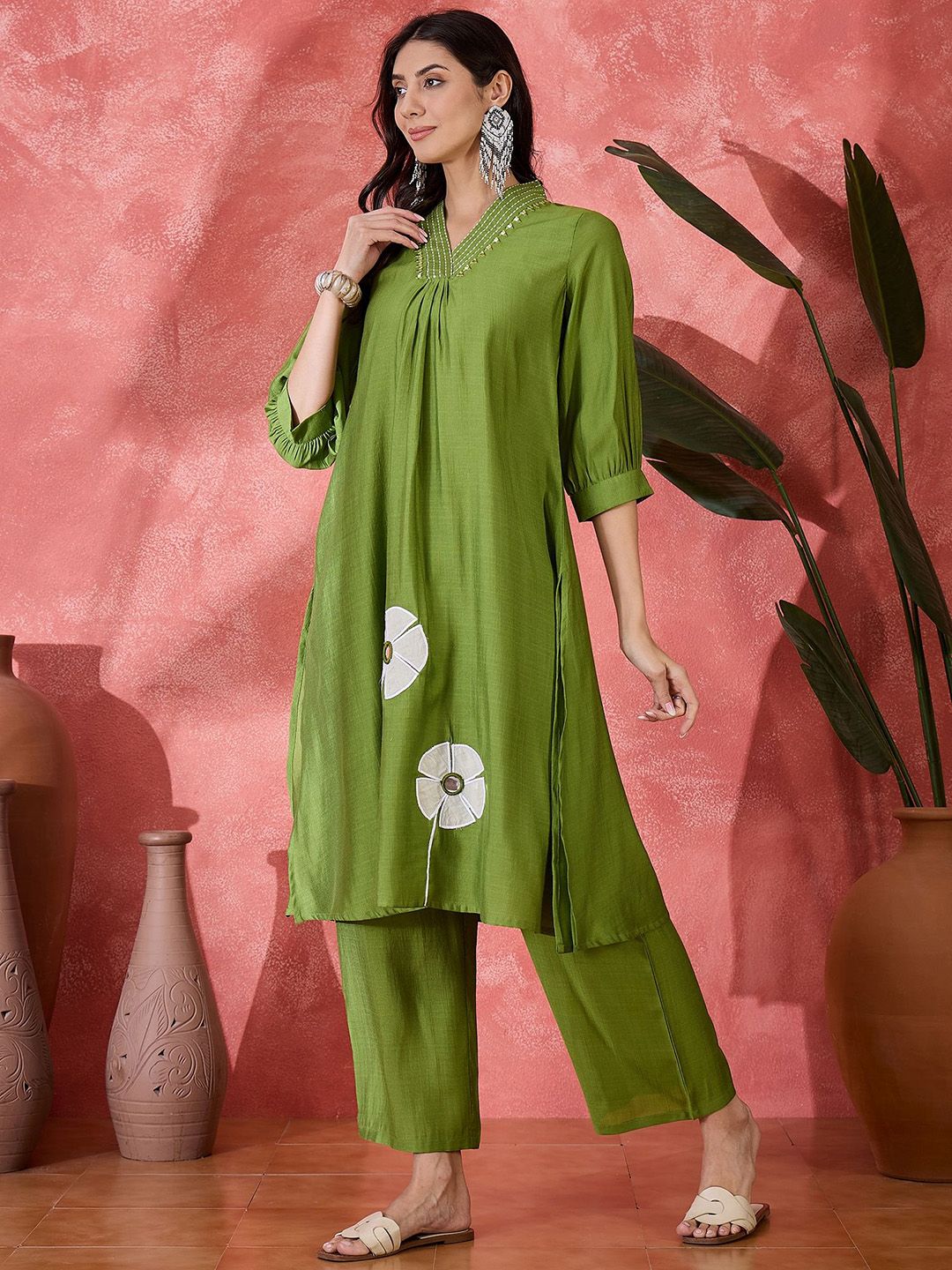 Dhiyona SN Women's Floral Embroidered V-Neck Mirror Work A-Line Kurta With Palazzo