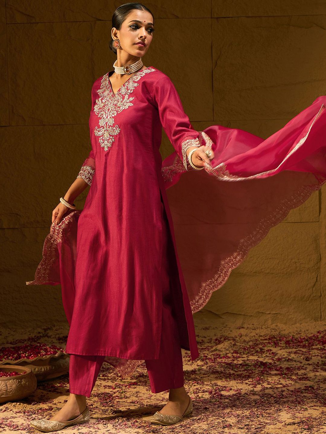 Dhiyona IE Ethnic Motifs Embroidered Thread Work Liva Straight Kurta With Trousers & Dupatta