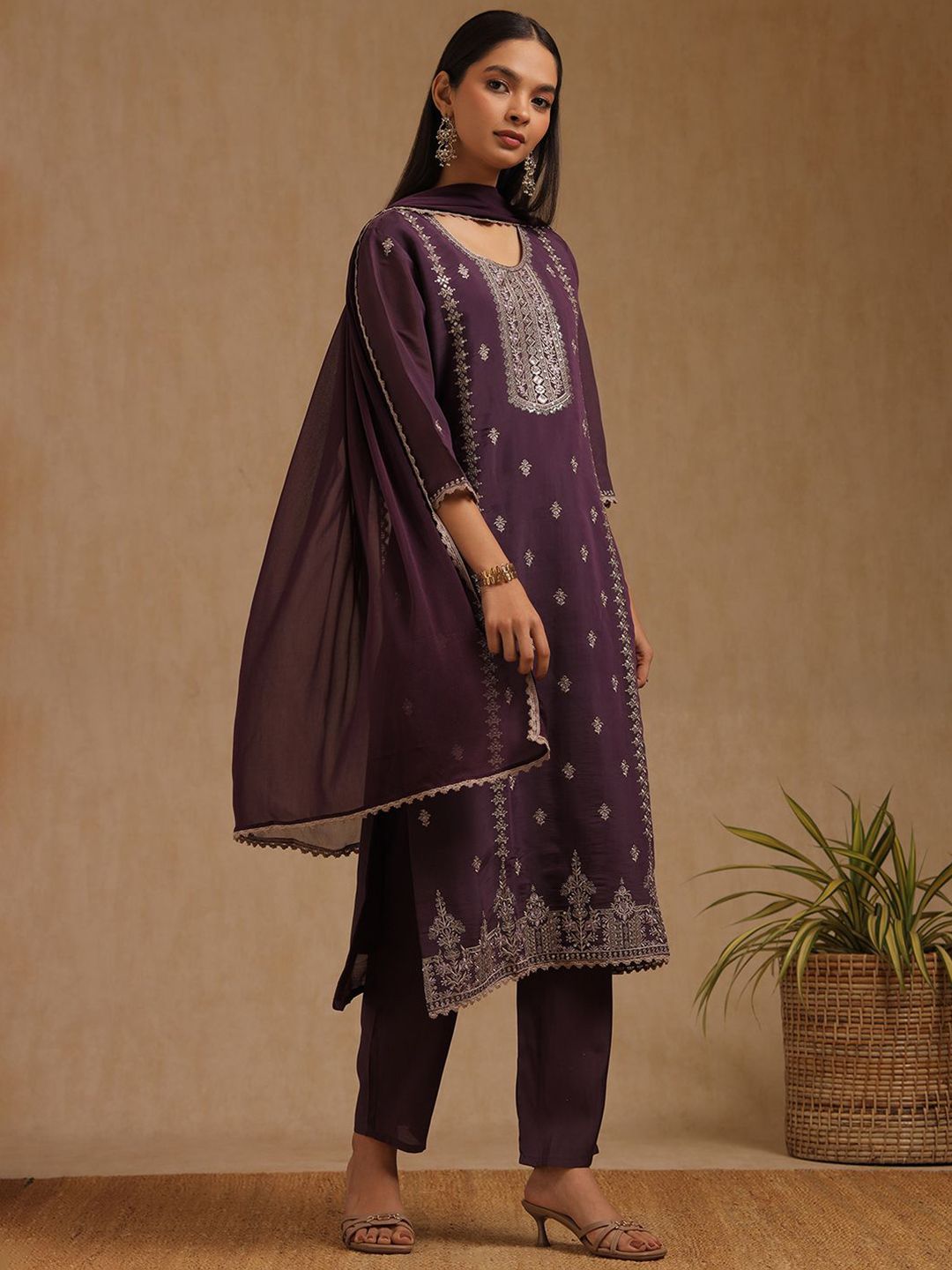Dhiyona SO Women's Floral Embroidered Sequinned Straight Kurta With Trousers & Dupatta