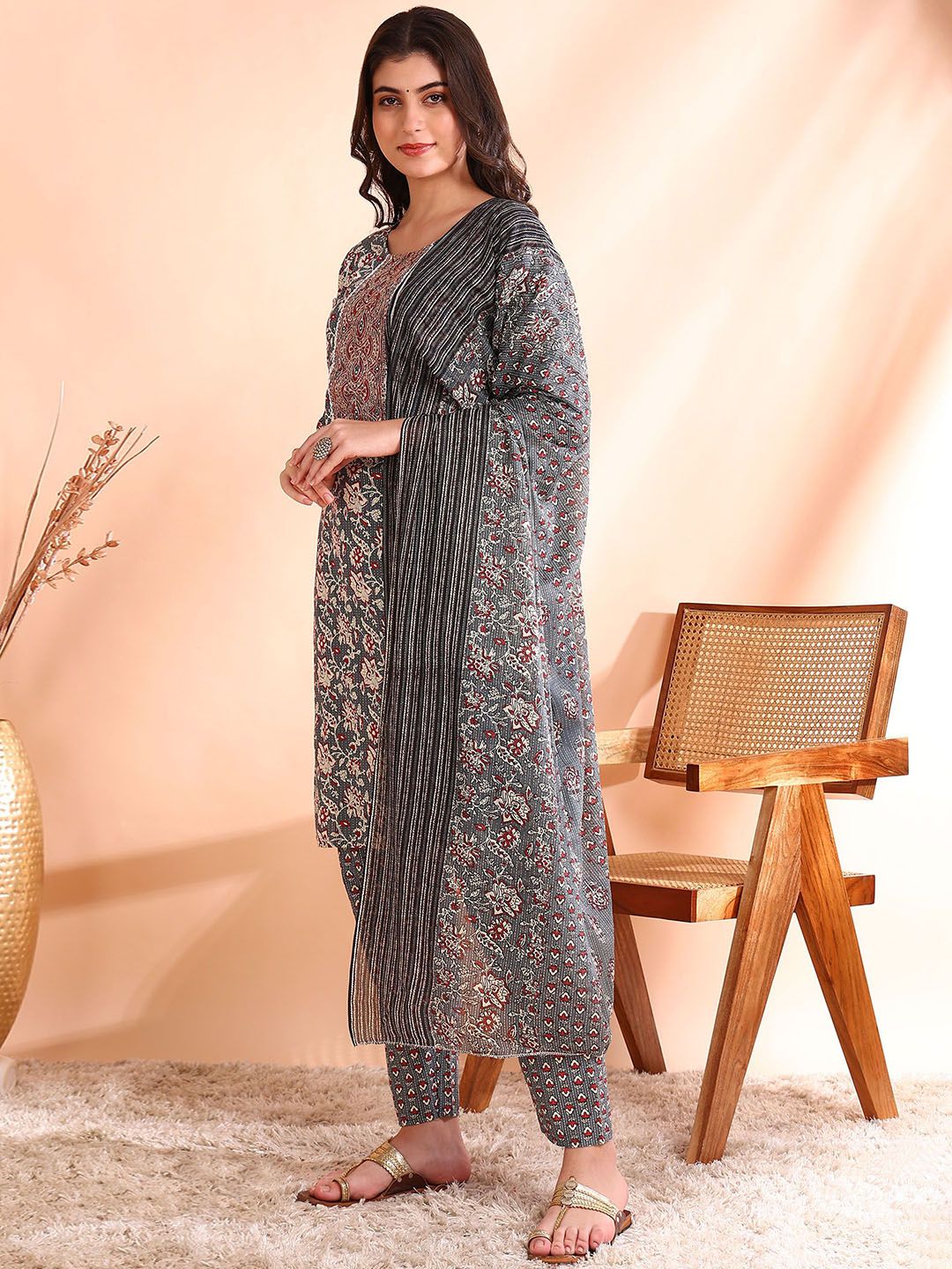 Dhiyona OD  Thread Work Pure Cotton Straight Kurta with Trousers & Dupatta