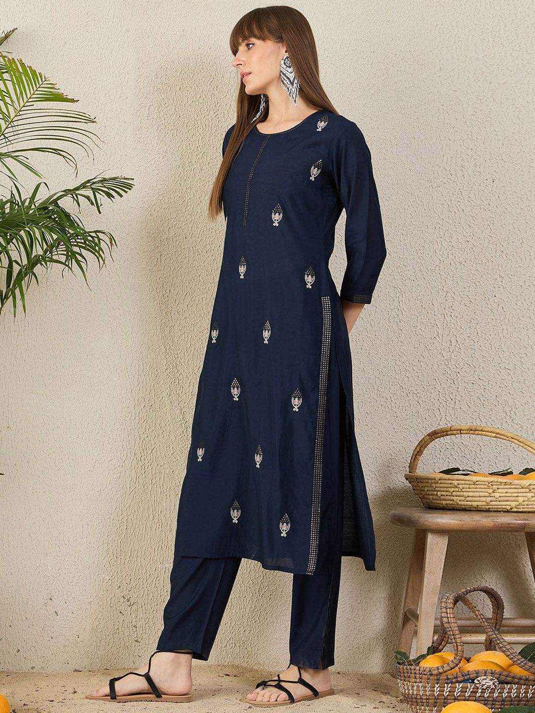 Dhiyona IE Embroidered Tunic With Trousers