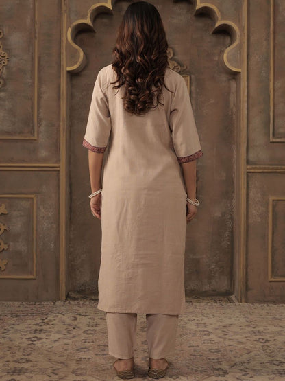 Geometric Yoke Design Thread Work Straight Kurta With Trousers & Dupatta