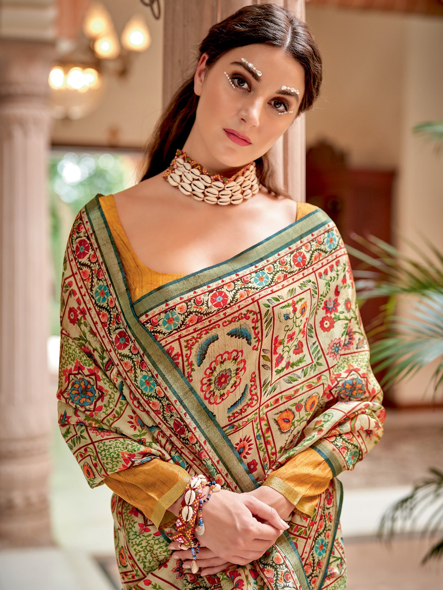 Women's Soft Silk Beige Printed Designer Saree With Blouse Piece