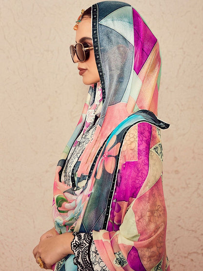 Women Floral Printed Regular Kurta with Trousers & With Dupatta