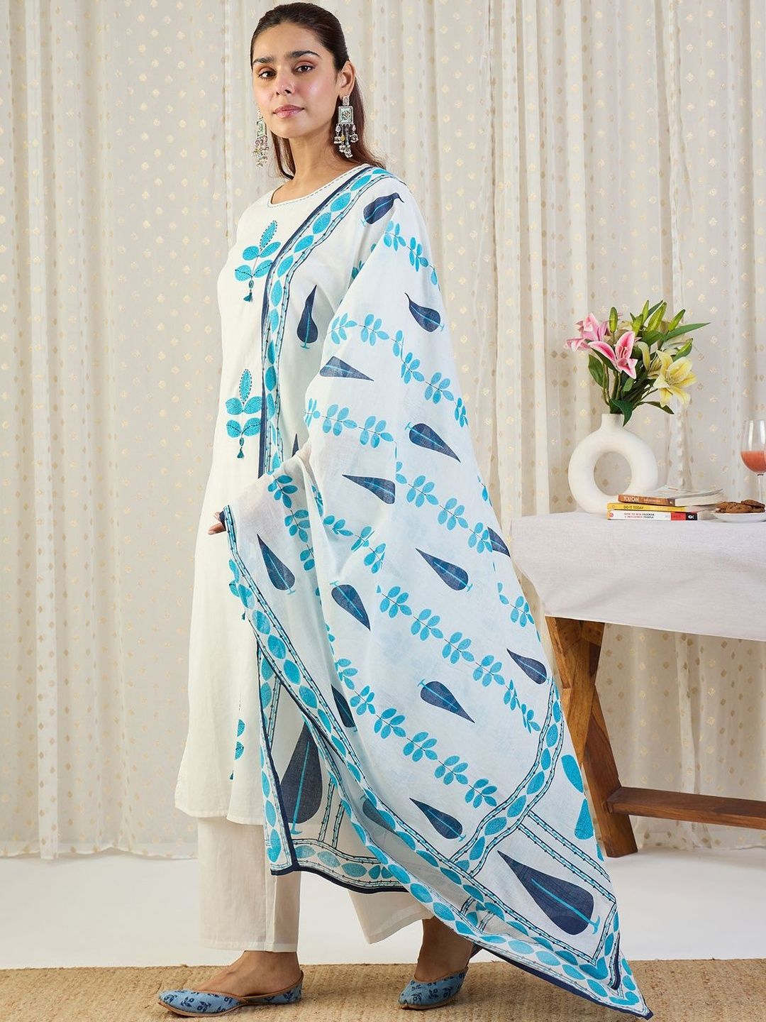 Dhiyona IE Ethnic Motifs Embroidered Thread Work Pure Cotton Kurta With Trousers & Dupatta