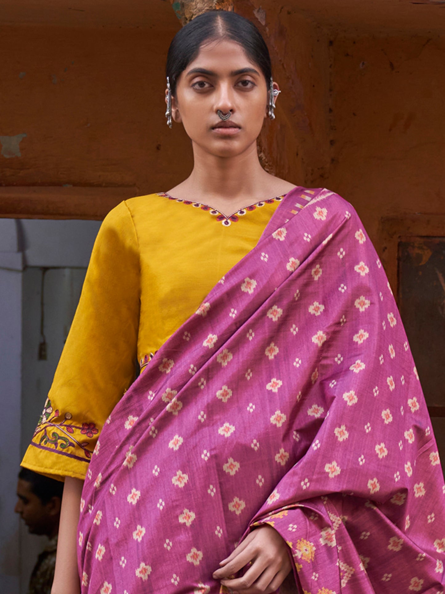 Women's Silk Blend Magenta Printed Designer Saree With Blouse Piece