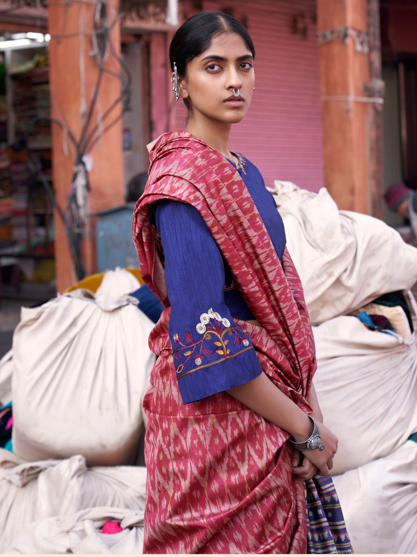 Women's Silk Blend Pink Printed Designer Saree With Blouse Piece