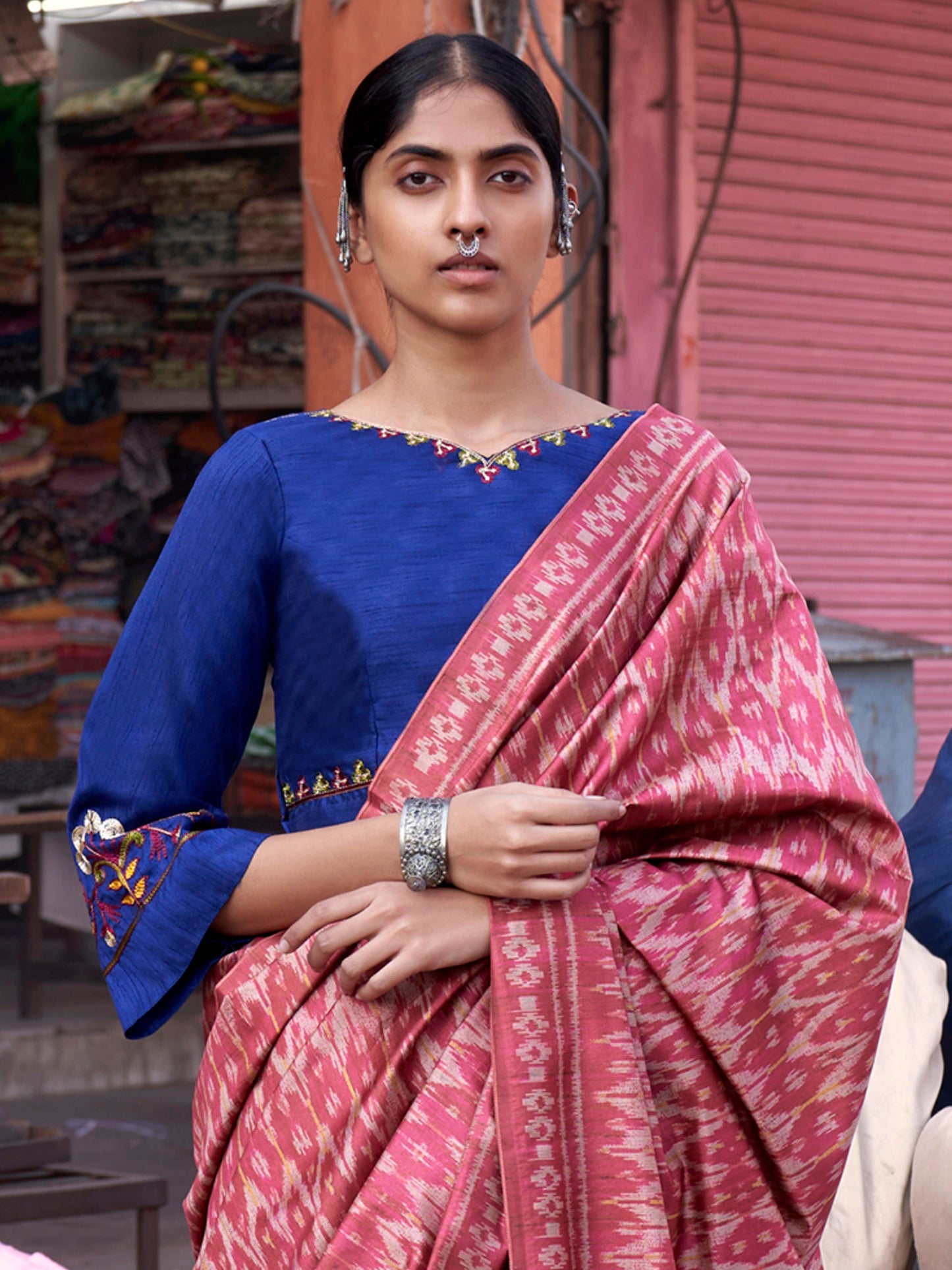 Women's Silk Blend Pink Printed Designer Saree With Blouse Piece