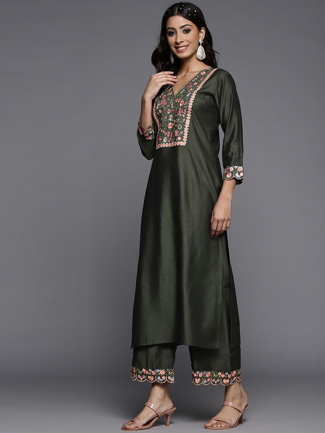 Dhiyona IE Floral Embroidered Thread Work Liva Kurta with Palazzo