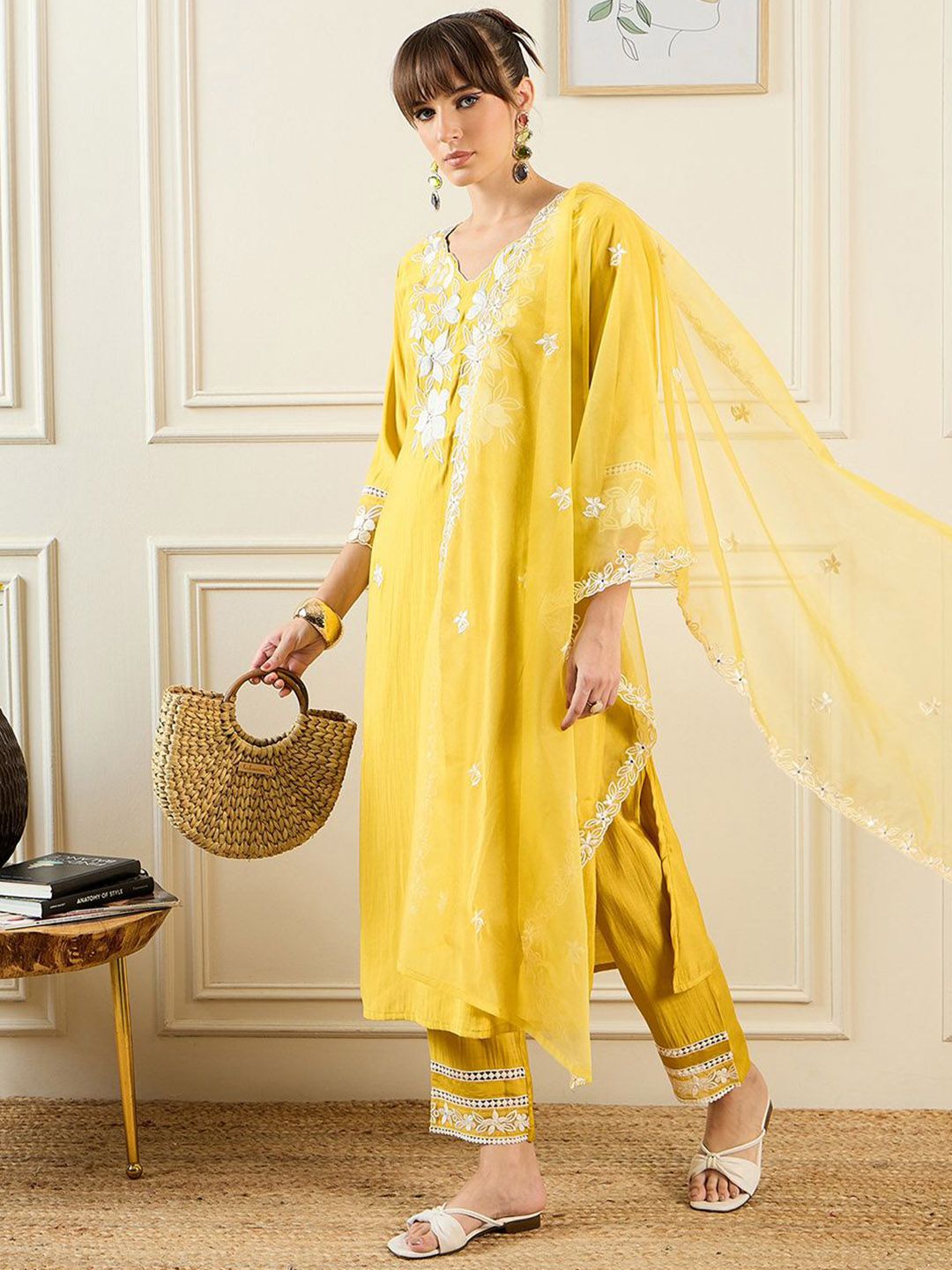 Dhiyona IE Floral Embroidered V-Neck Thread Work Straight Kurta With Trousers & Dupatta