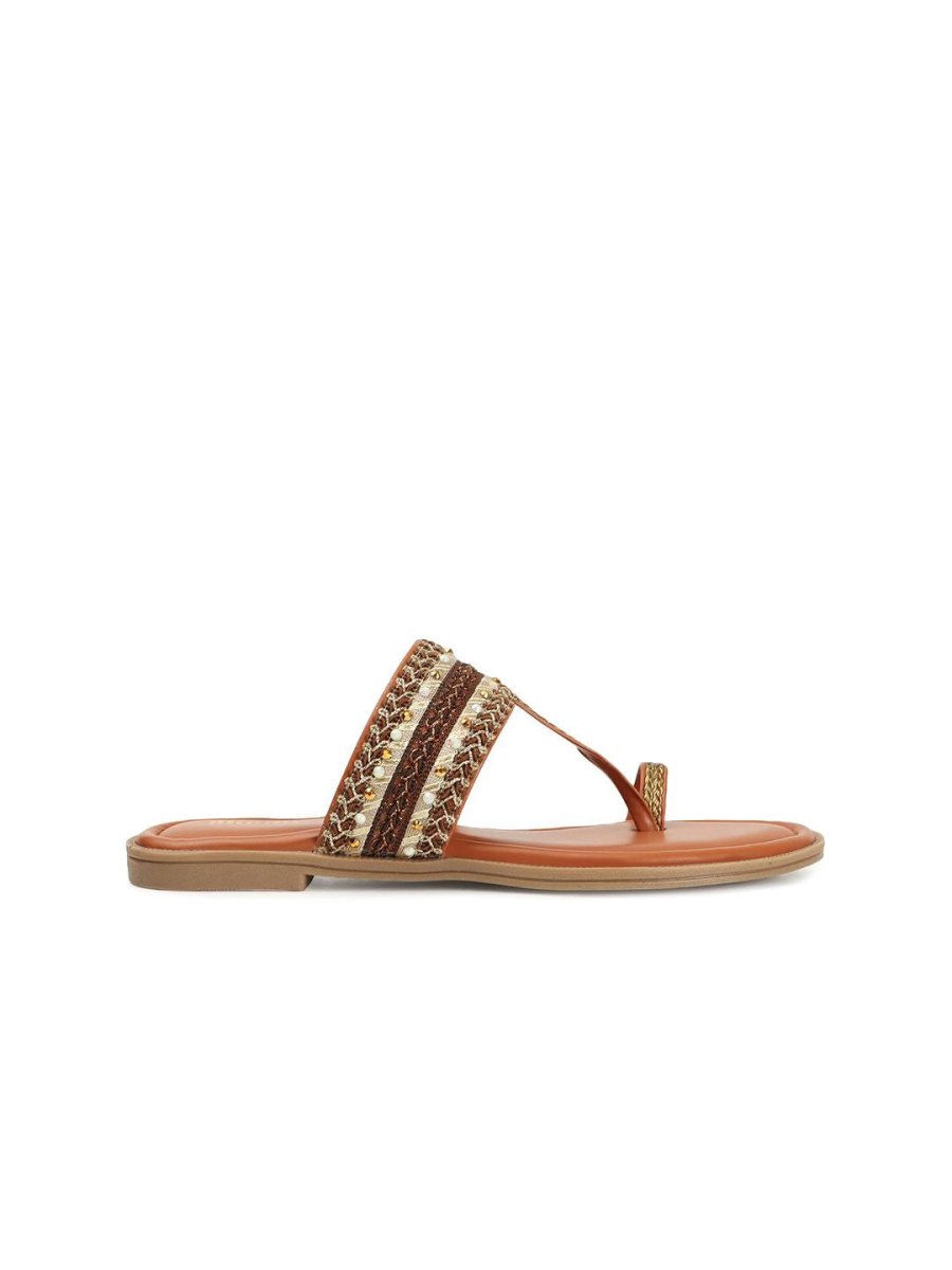 Dhiyona AK Ethnic - Embellished One Toe Flats