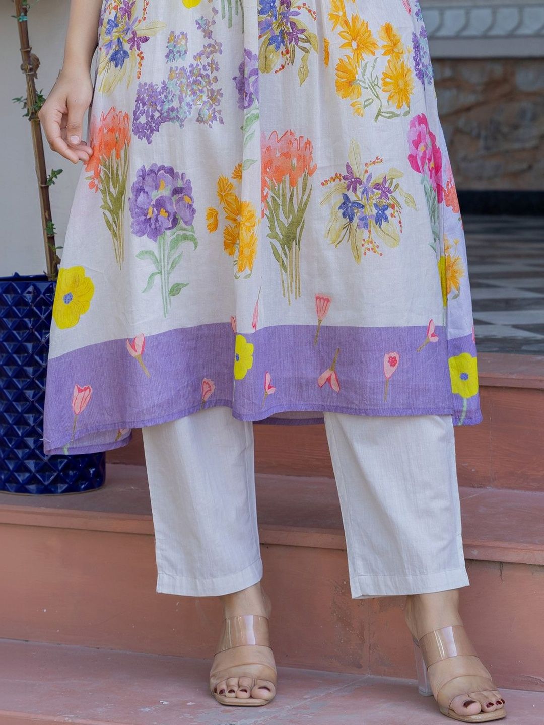 Women Floral Printed Pleated Pure Cotton Kurta with Trousers