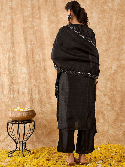 Floral Printed Straight Gotta Patti Kurta with Trousers & Dupatta