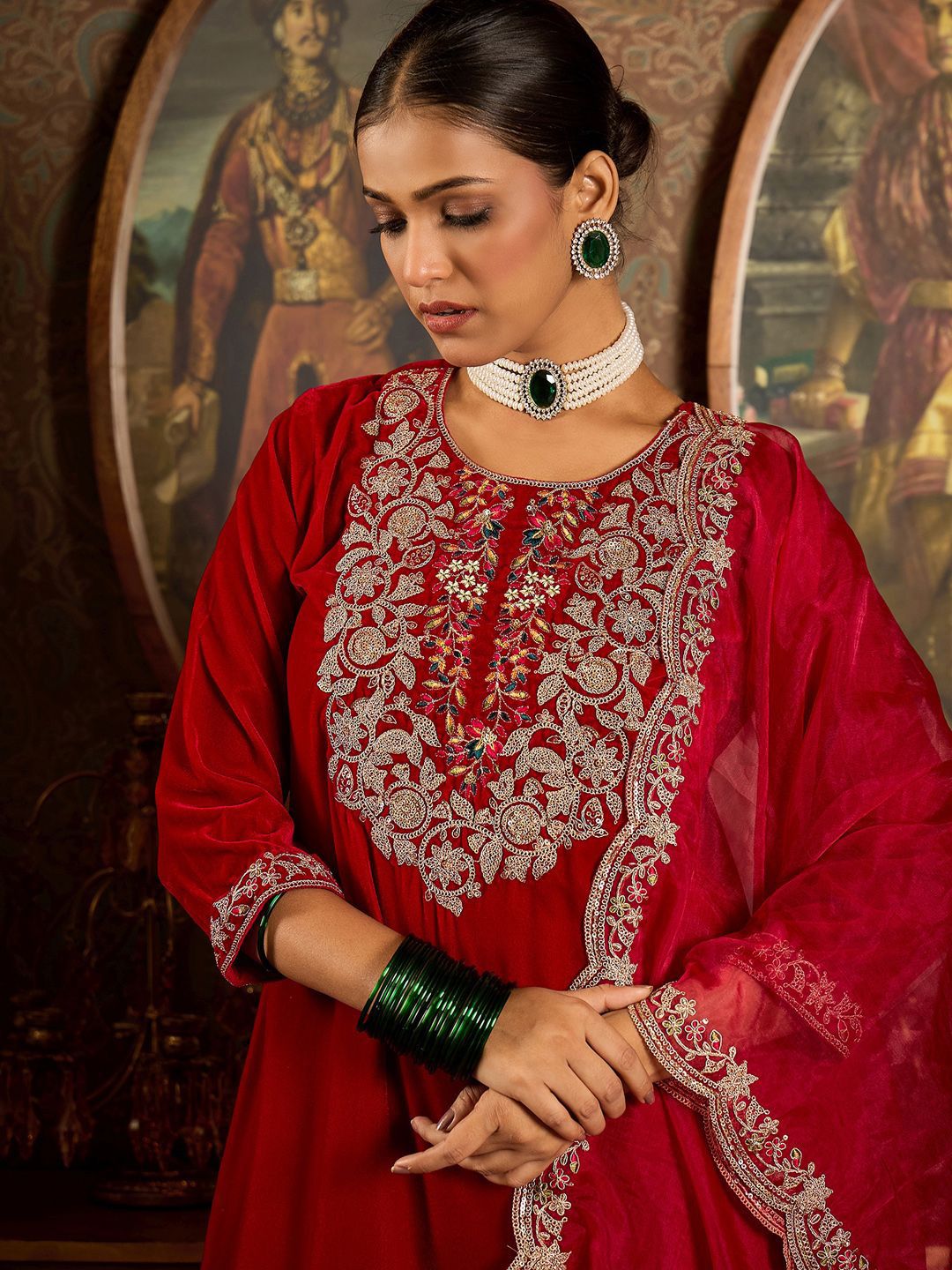Dhiyona IE Ethnic motifs Embroidered Thread Work Straight Kurta with Trousers & Dupatta