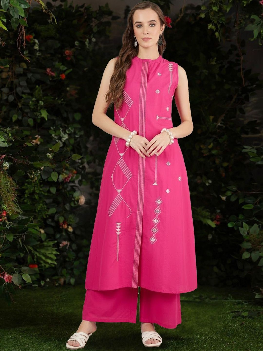 Women Embroidered Regular Thread Work Pure Cotton Kurta with Trousers