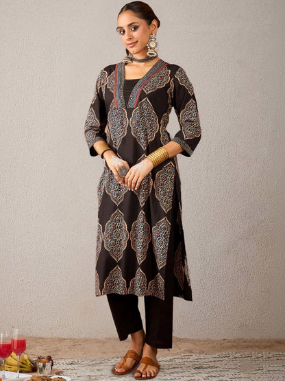 Women Ethnic Motifs Printed Regular Pure Cotton Kurta with Trousers