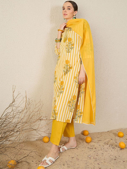 Women Floral Printed Cotton Kurta with Trousers & Dupatta