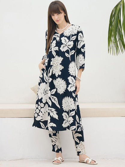 Dhiyona IE Floral Printed V-Neck Tunic & Trousers