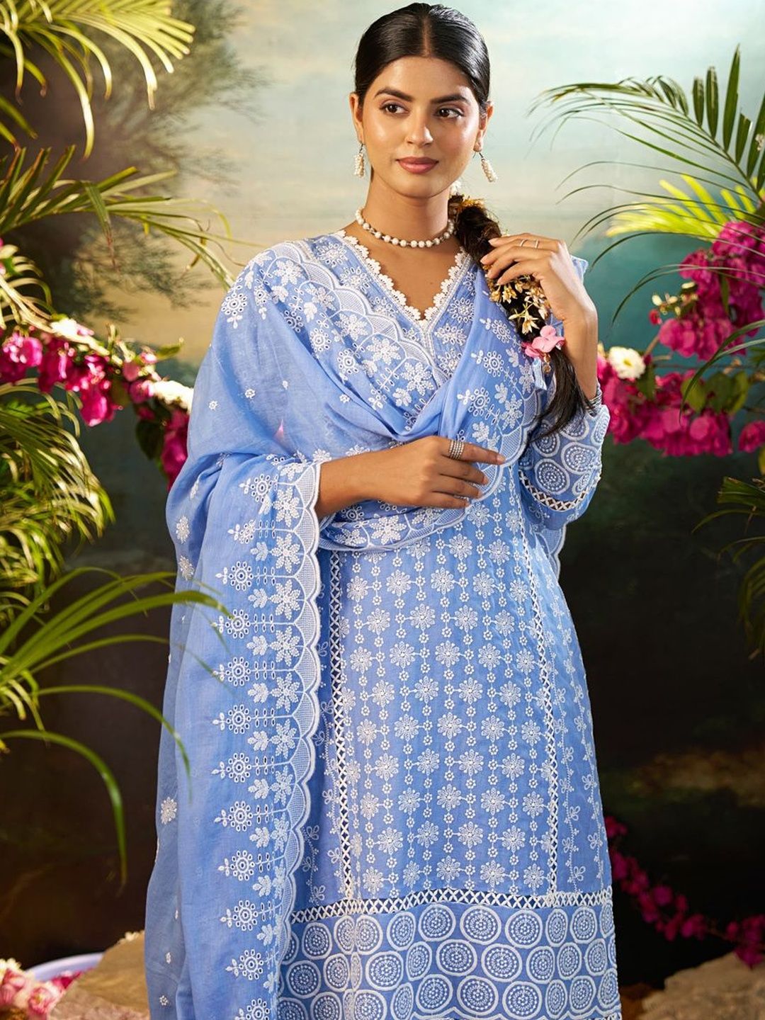 Women Ethnic Motifs Embroidered Regular Thread Work Pure Cotton Kurta with Trousers & With Dupatta