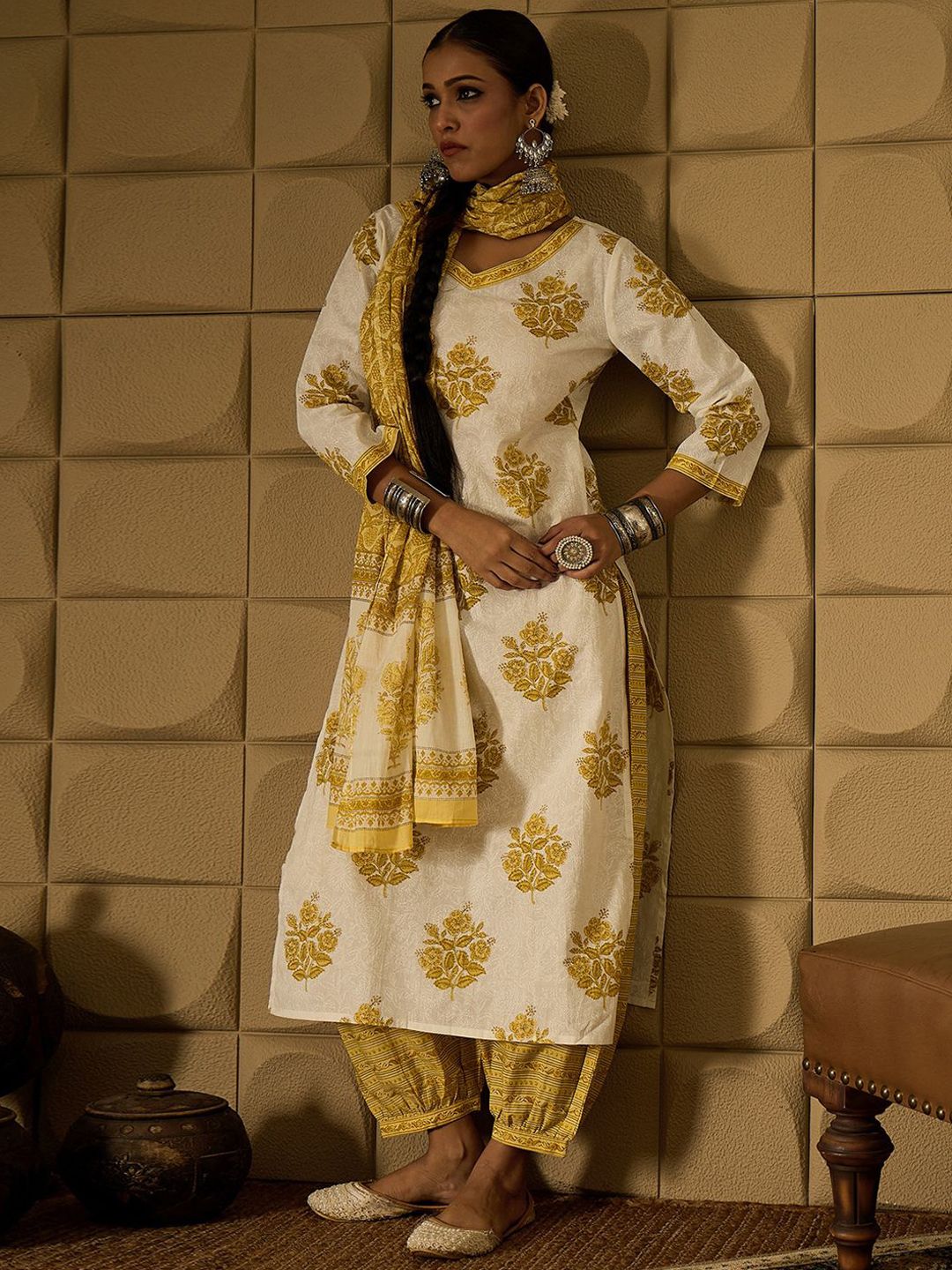 Floral Printed V-Neck Pure Cotton Straight Kurta With Salwar & Dupatta