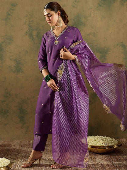 Dhiyona IE Ethnic Motifs Embroidered Thread Work Kurta With Trousers & Dupatta