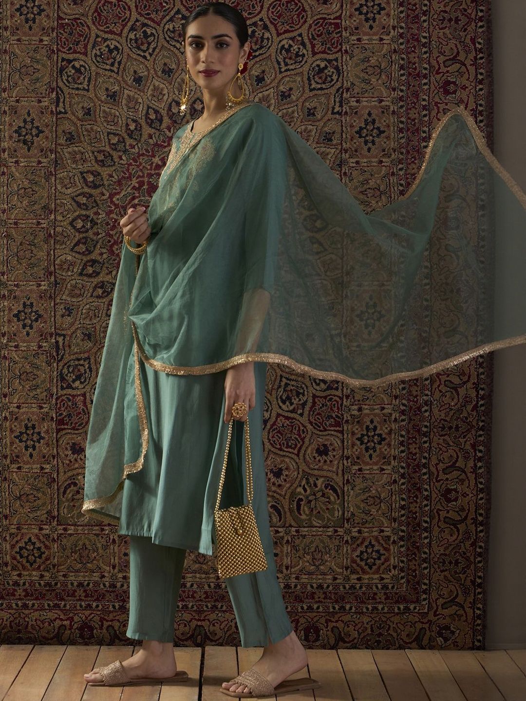 Ethnic Motifs Embroidered Regular Thread Work Kurta With Trousers & Dupatta