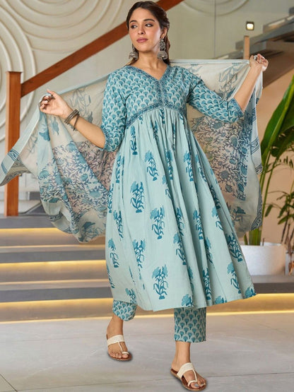 Women Floral Printed Empire Thread Work Pure Cotton Kurta with Trousers & With Dupatta