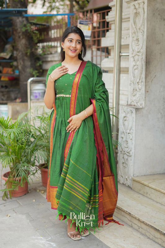 Dhiyona BN Gunjan Handloom Kurta Set (Dress) in Green