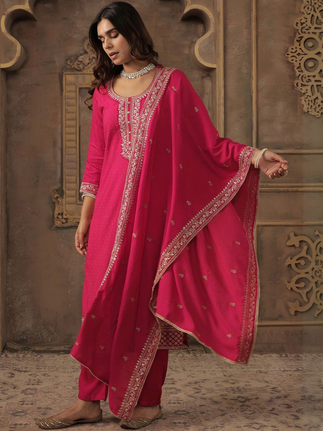 Ethnic Motifs Embroidered Chanderi Cotton Kurta With Trousers & Dupatta