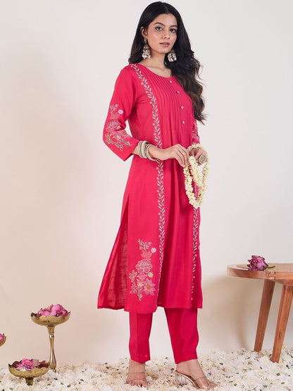Floral Embroidered Round Neck Thread Work Straight Kurta with Trousers