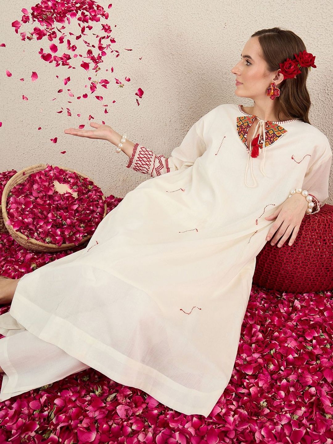 Women Ethnic Motifs Embroidered Regular Thread Work Pure Cotton Kurta with Trousers