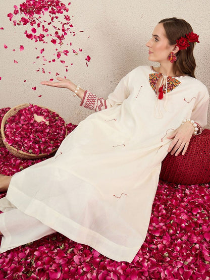 Women Ethnic Motifs Embroidered Regular Thread Work Pure Cotton Kurta with Trousers