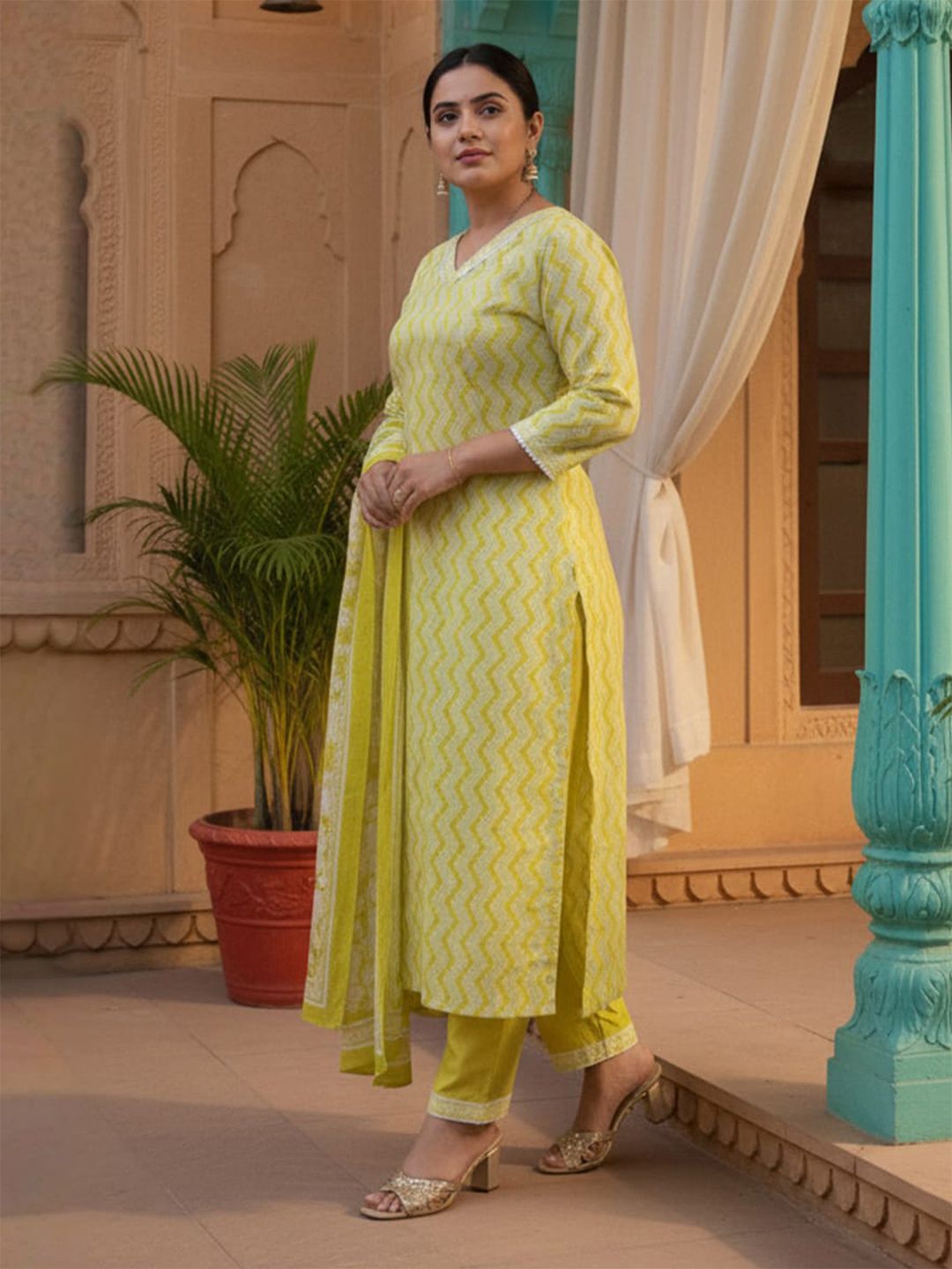 Women Printed Regular Pure Cotton Kurta & Trousers With Dupatta