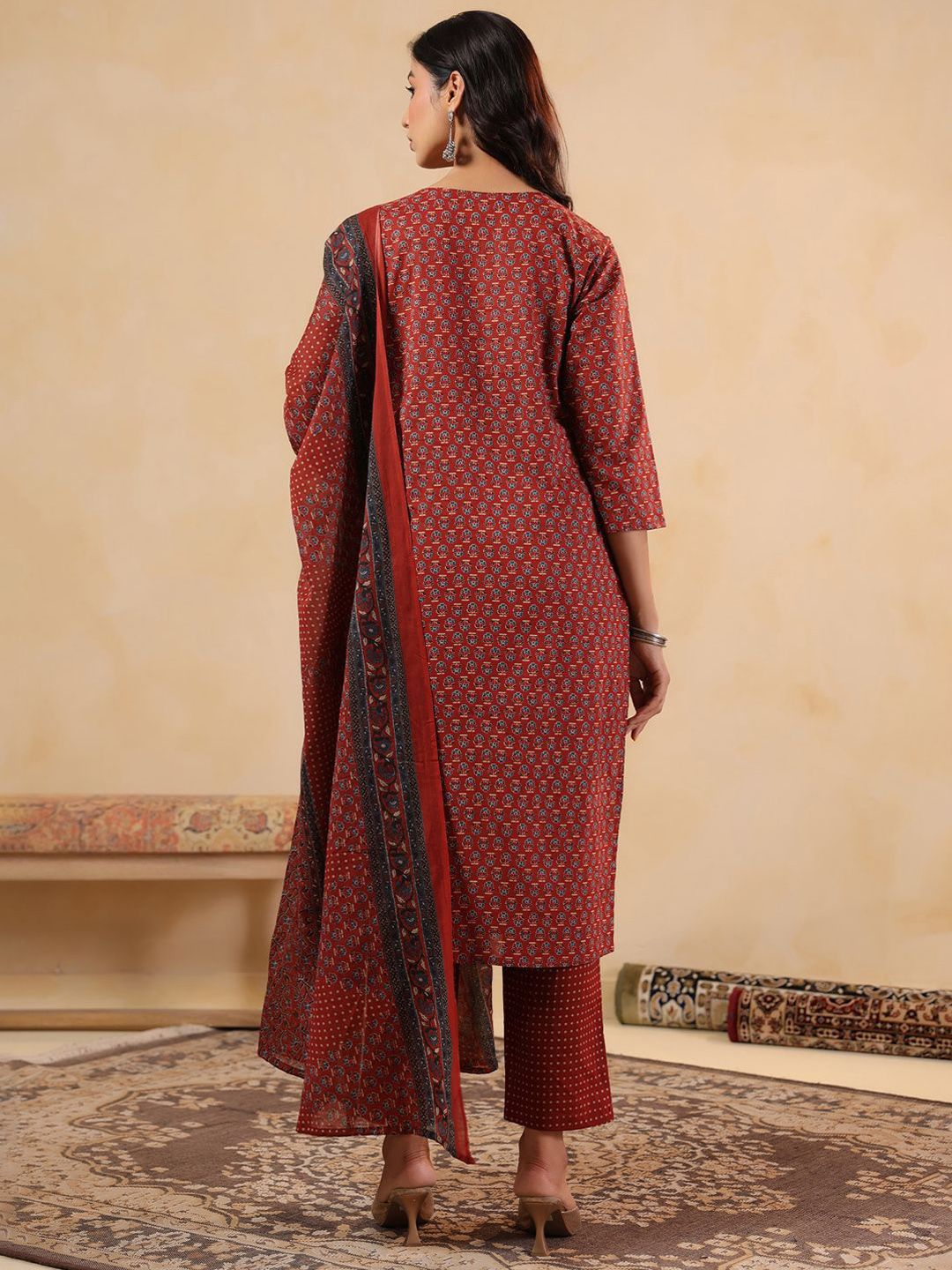 Women Ethnic Motifs Printed Cotton Kurta with Trousers & Dupatta