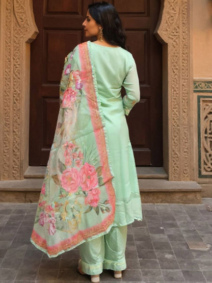 Women Floral Embroidered Regular Thread Work Kurta with Trousers & Dupatta