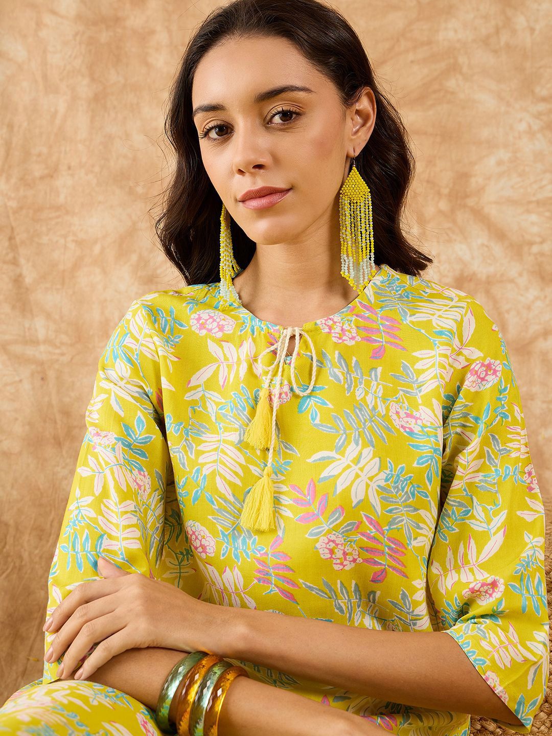 Dhiyona IE Floral Printed Straight Kurta with Trousers