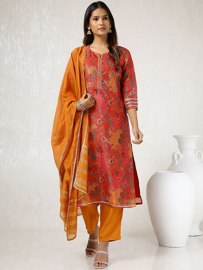 Dhiyona SO Women's Orange Floral Printed Round Neck Regular Sequinned Tissue Kurta & Trouser & Dupatta