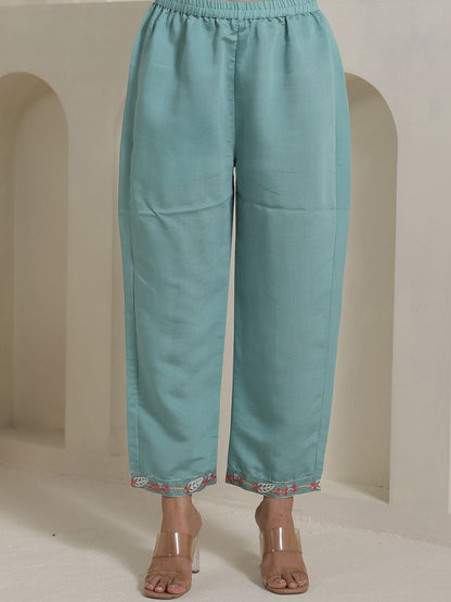 Women Floral Embroidered Kurta with Trousers