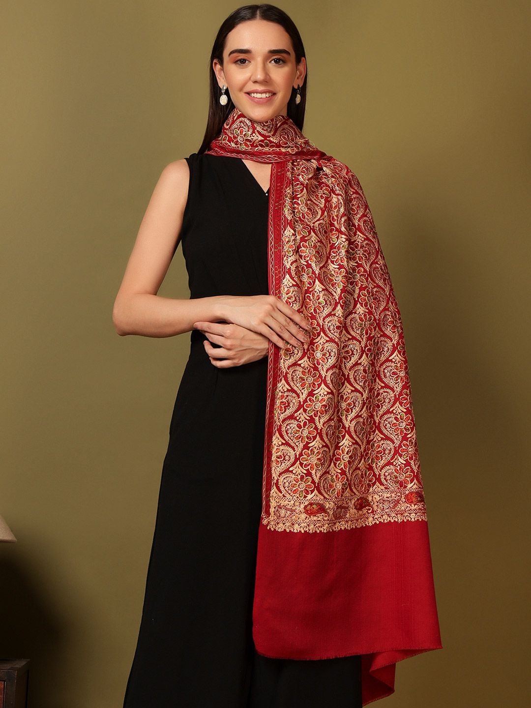 Dhiyona PA Floral Embroidered Thread Work Shawl