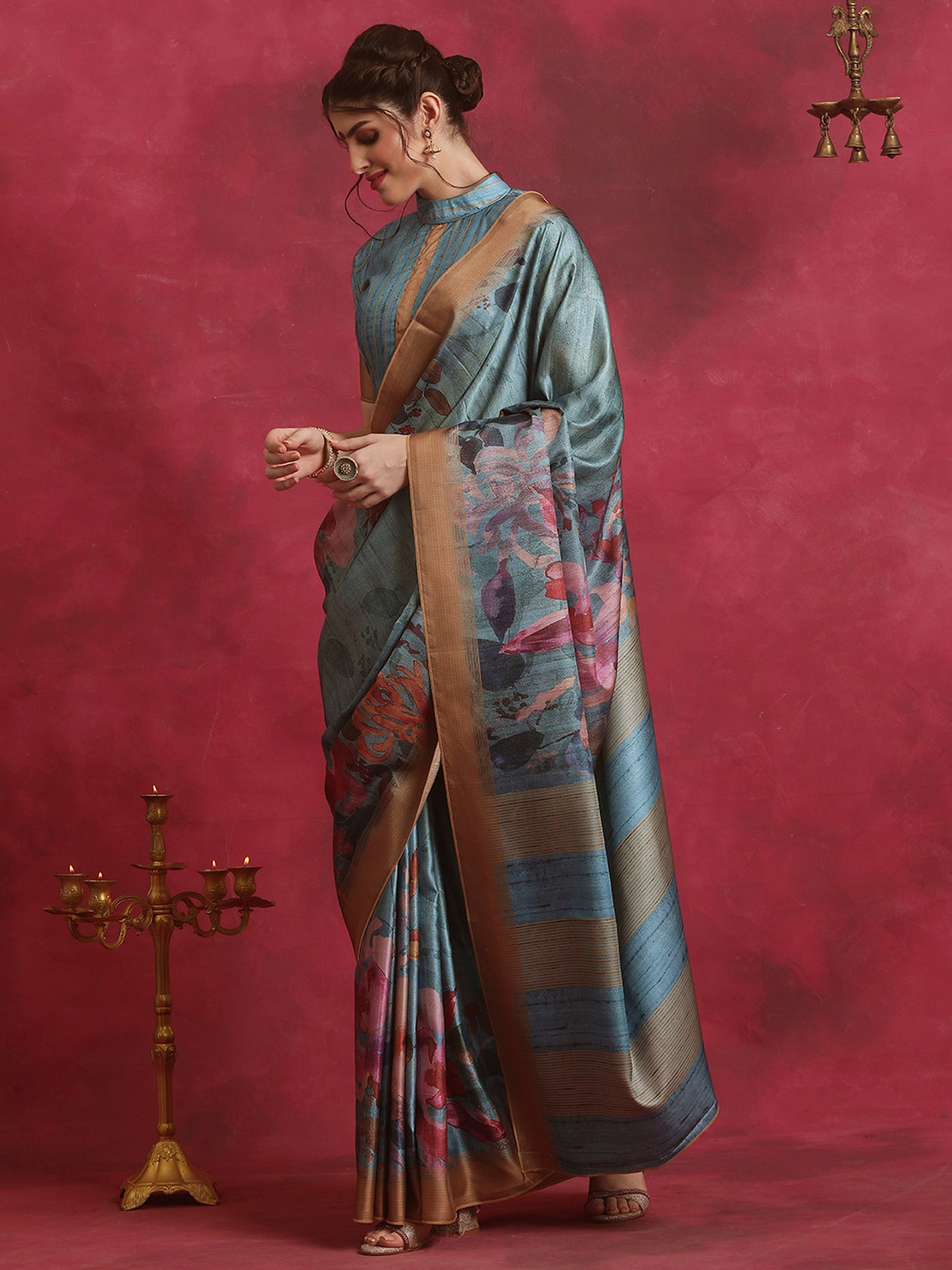 Women's Cotton Blend Blue Printed Designer Saree With Blouse Piece