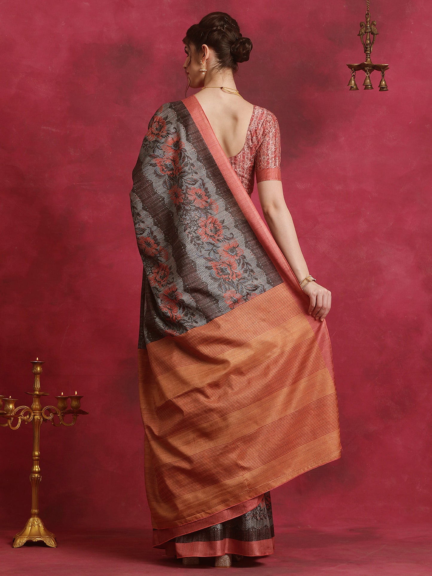 Women's Cotton Blend Grey Printed Designer Saree With Blouse Piece