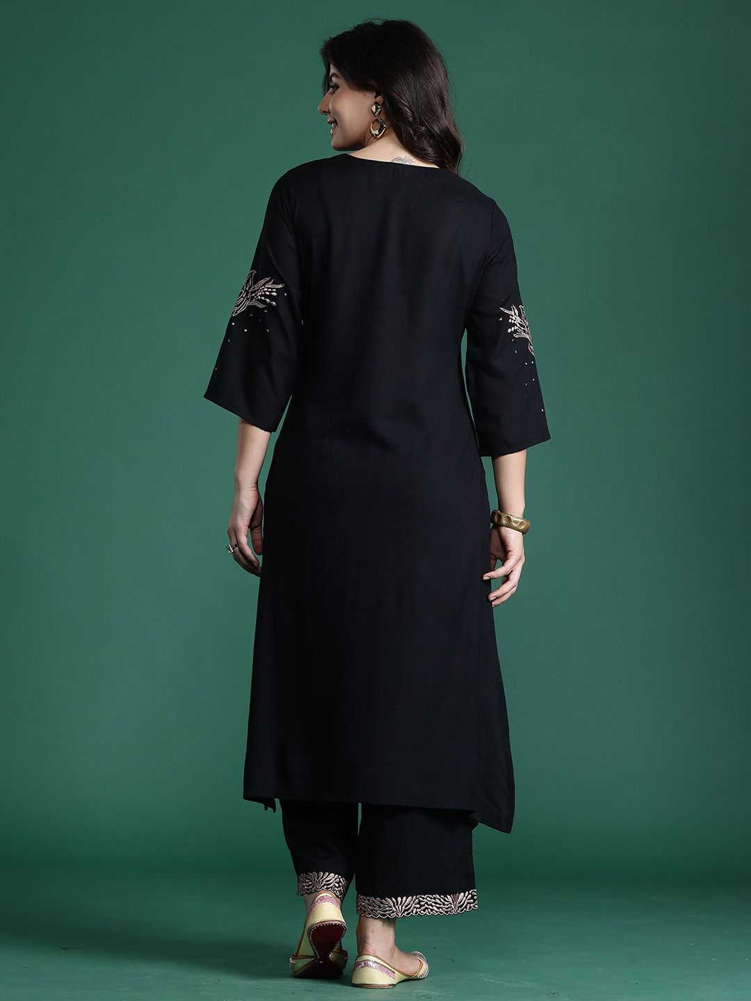 Dhiyona IE Embroidered Three-Quarter Sleeves A-Line Tunic With Palazzo