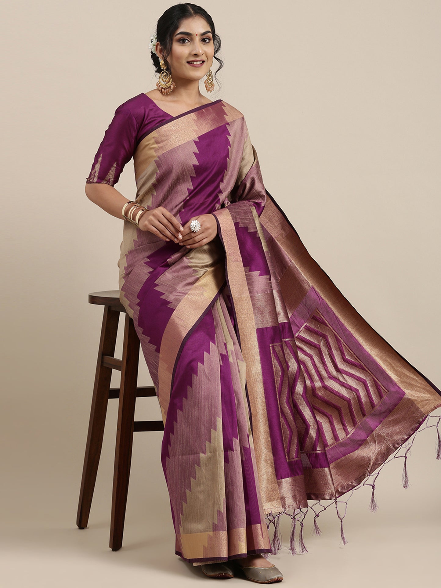 Women's Cotton Silk Magenta Woven Design Handloom Saree With Blouse Piece