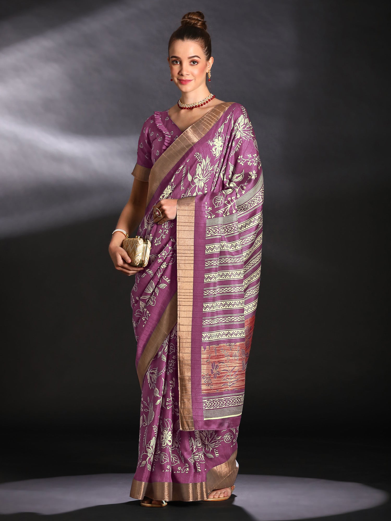 Women's Silk Blend Magenta Printed Designer Saree With Blouse Piece