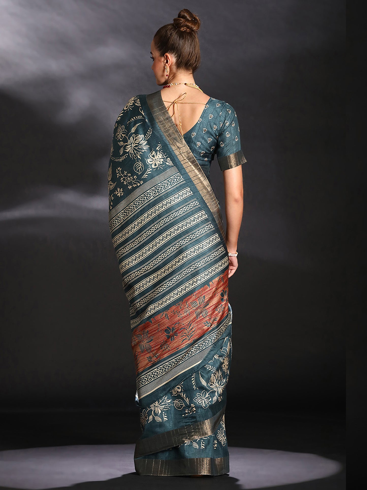 Women's Silk Blend Teal blue Printed Designer Saree With Blouse Piece